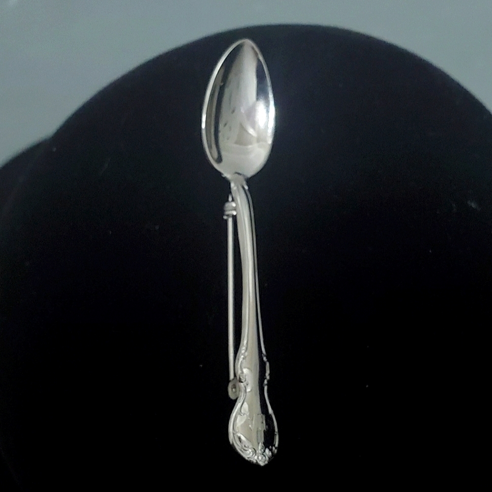 Silver Tone Spoon Pin For Women.🌴
